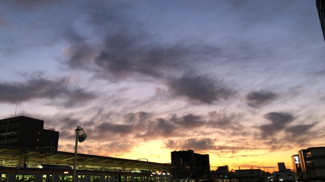 もやもやするときは立ち止まる時間も大事にする夕焼け