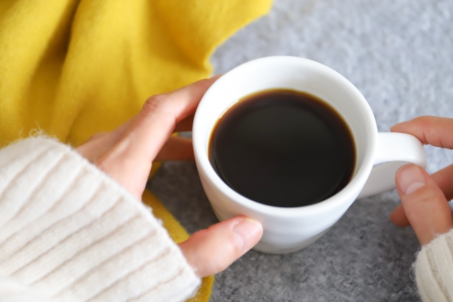 日常の景色に、言えないモヤモヤがそっと積もる時間を優しくみつめる