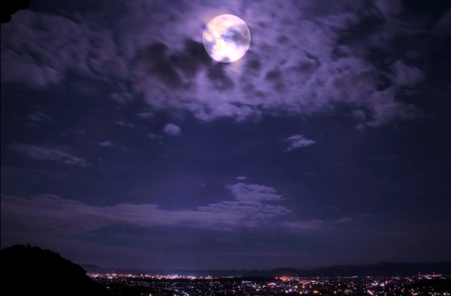 モヤモヤ晴らすことを急がず眺めるやさしい夜空
